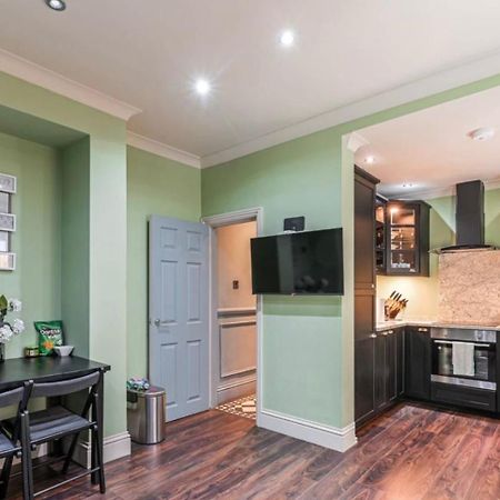 Stylish 2 Bedrooms Flat Sleeps 6 & Garden London Zone 2 Cls Central Bagian luar foto